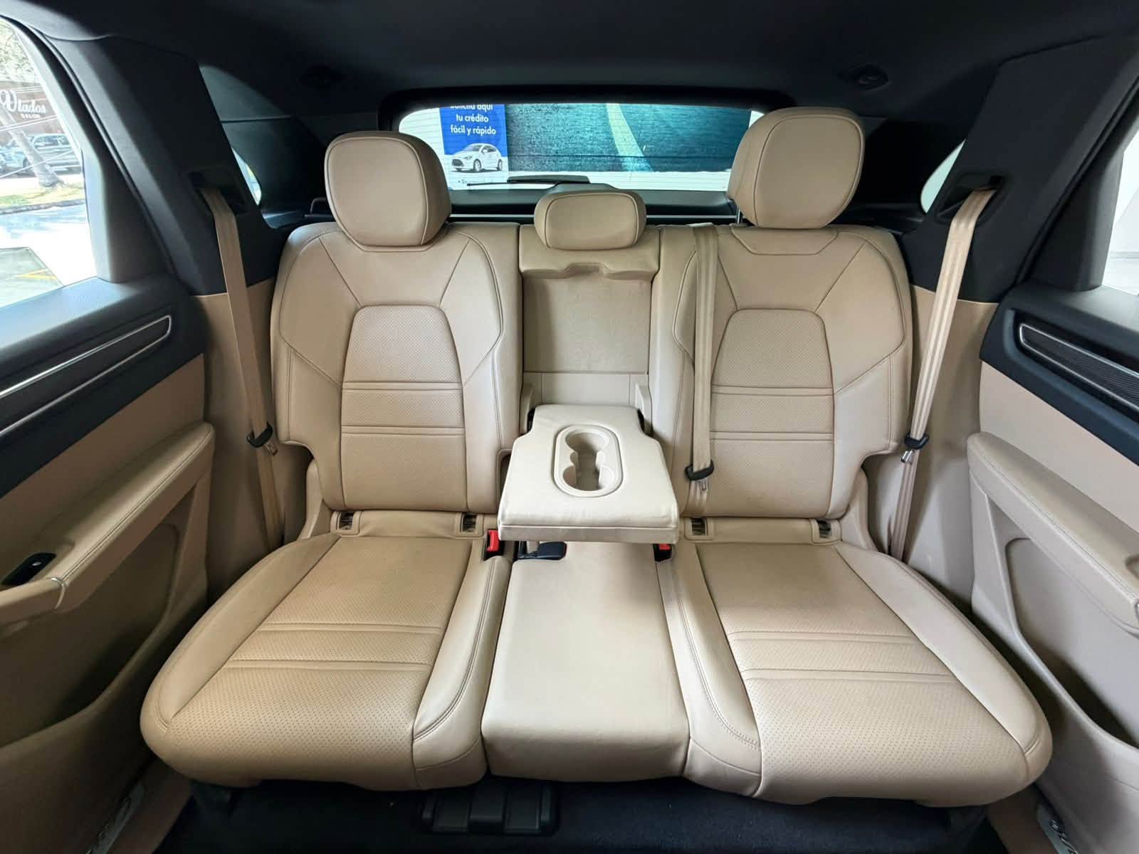 Vista de Mercedes-Benz GLC 300